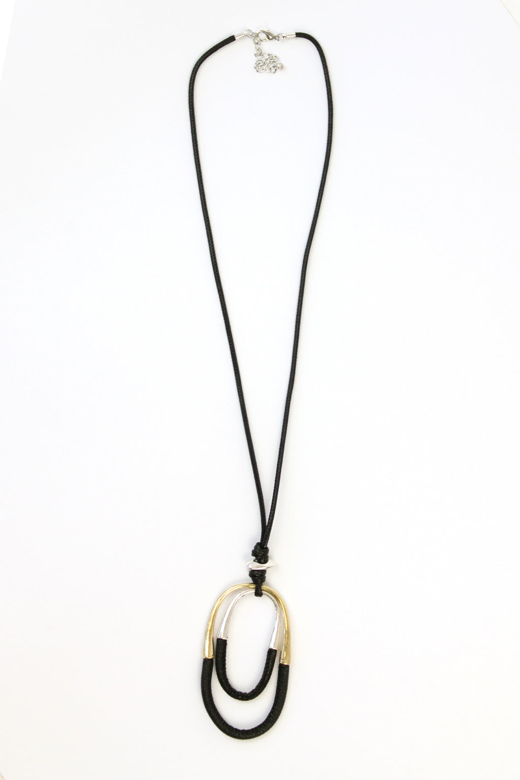 H734 Collar Largo Hilo Encerado Ovalo Mitad Piel