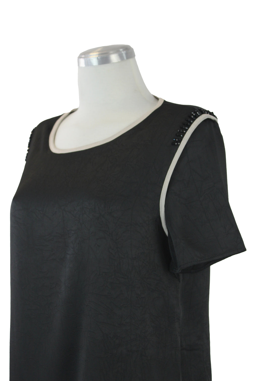 JM163 Blusa lisa líneas color y  hombros pedrería