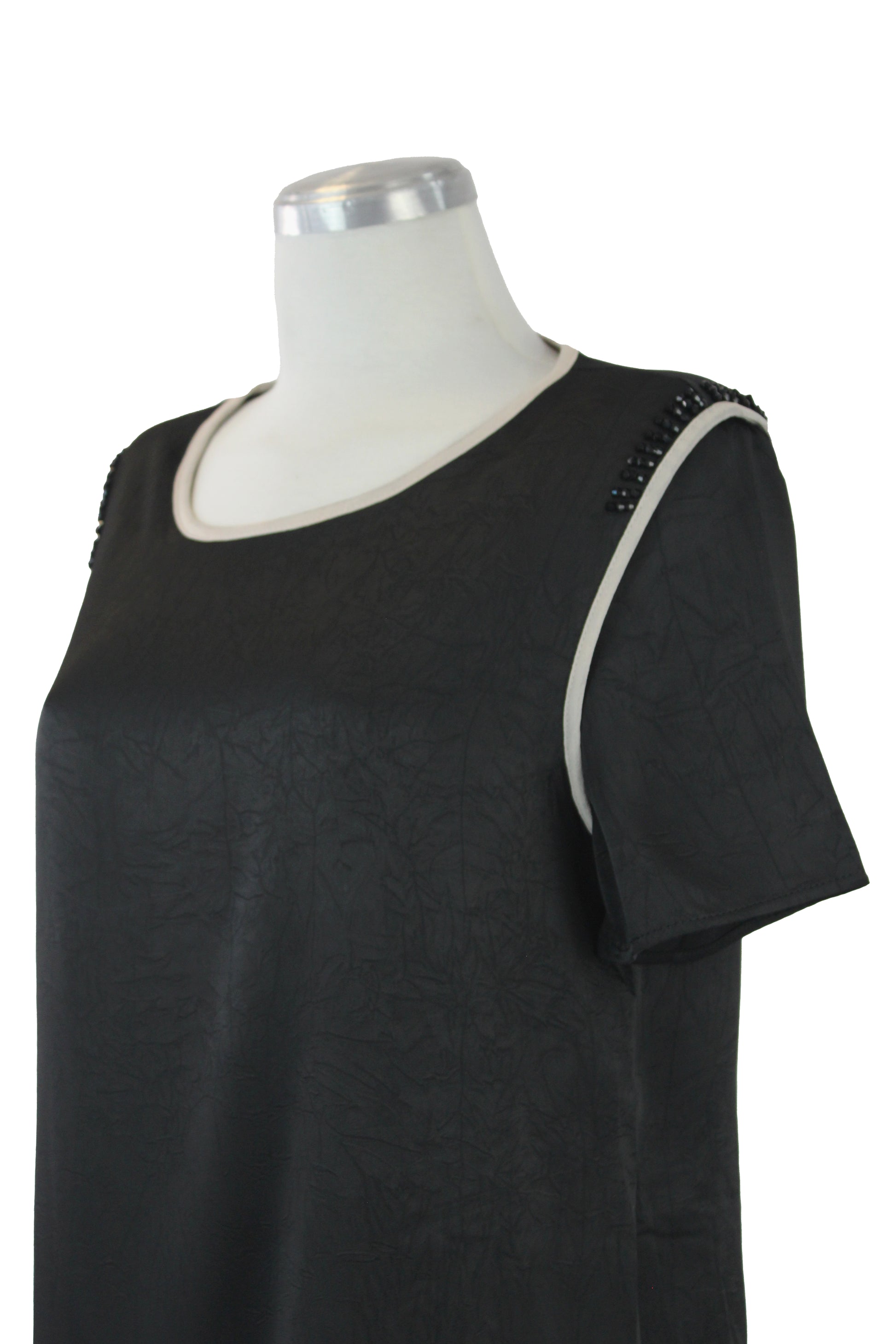 JM163 Blusa lisa líneas color y  hombros pedrería
