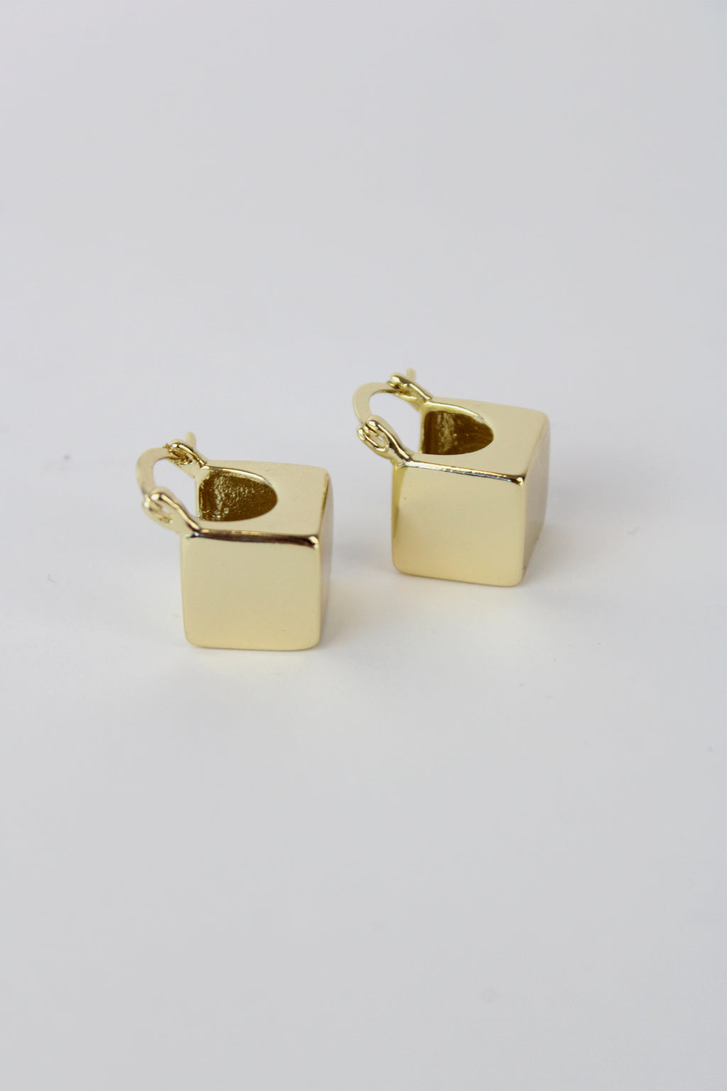 HU 13009 Arracada cubo