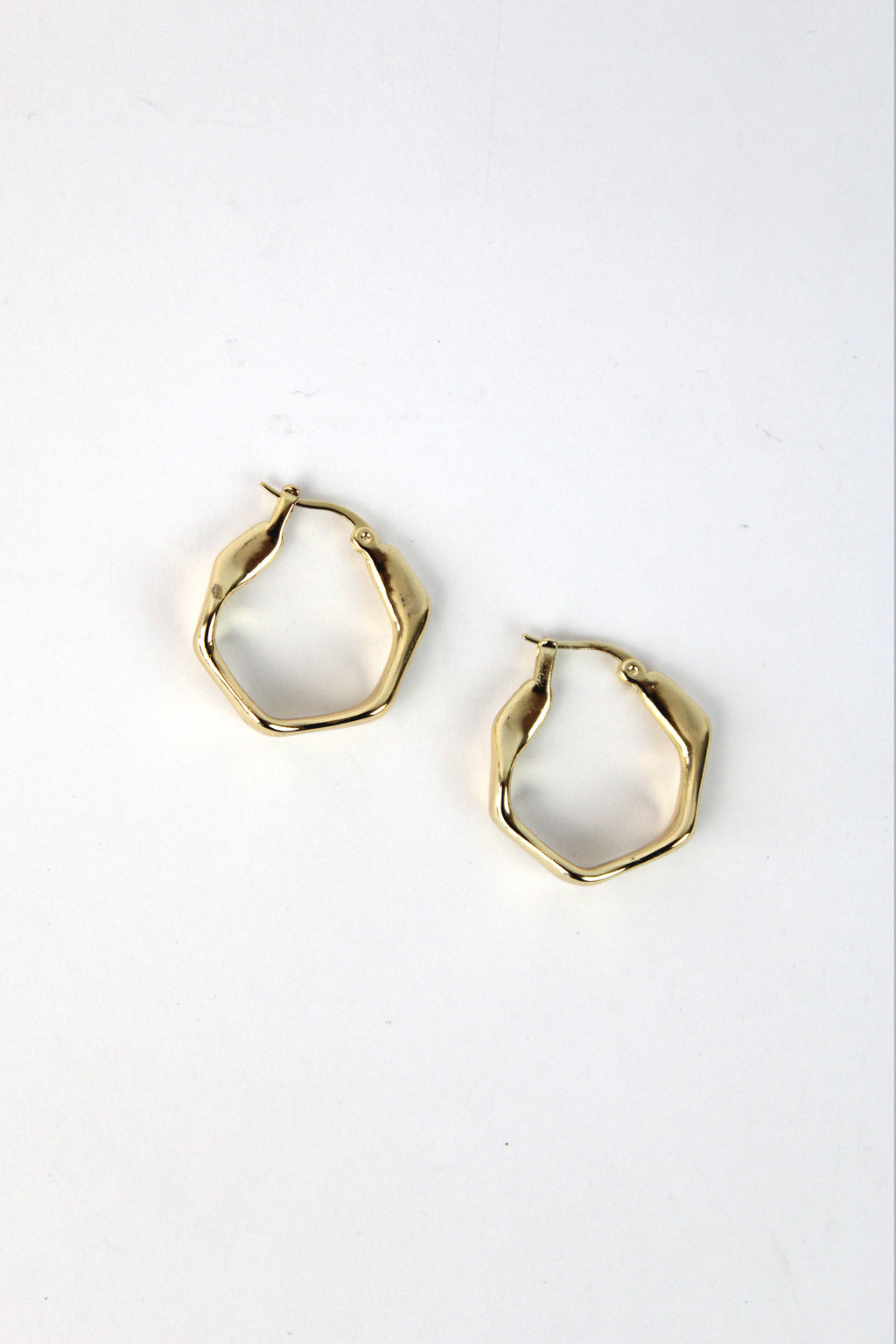 HU13018 Arracada forma irregular