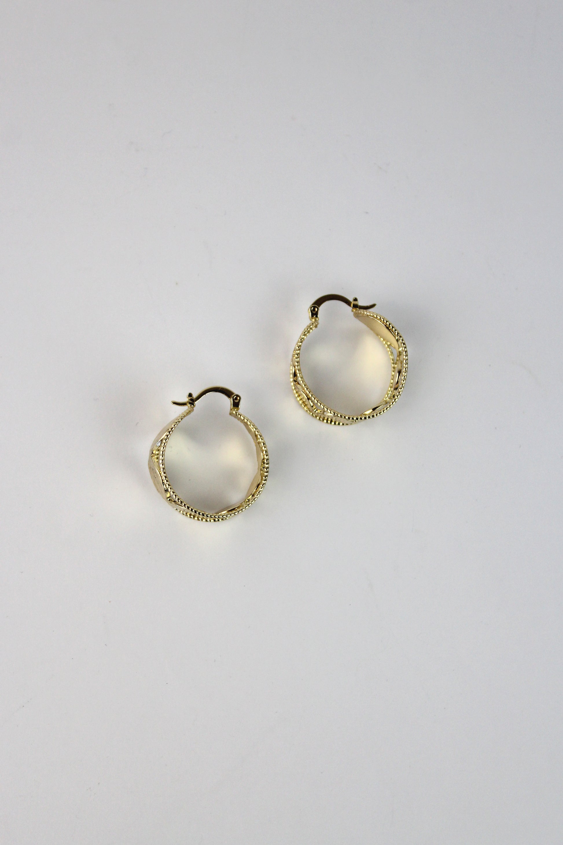 HU 12003 Arracada circular con orilla