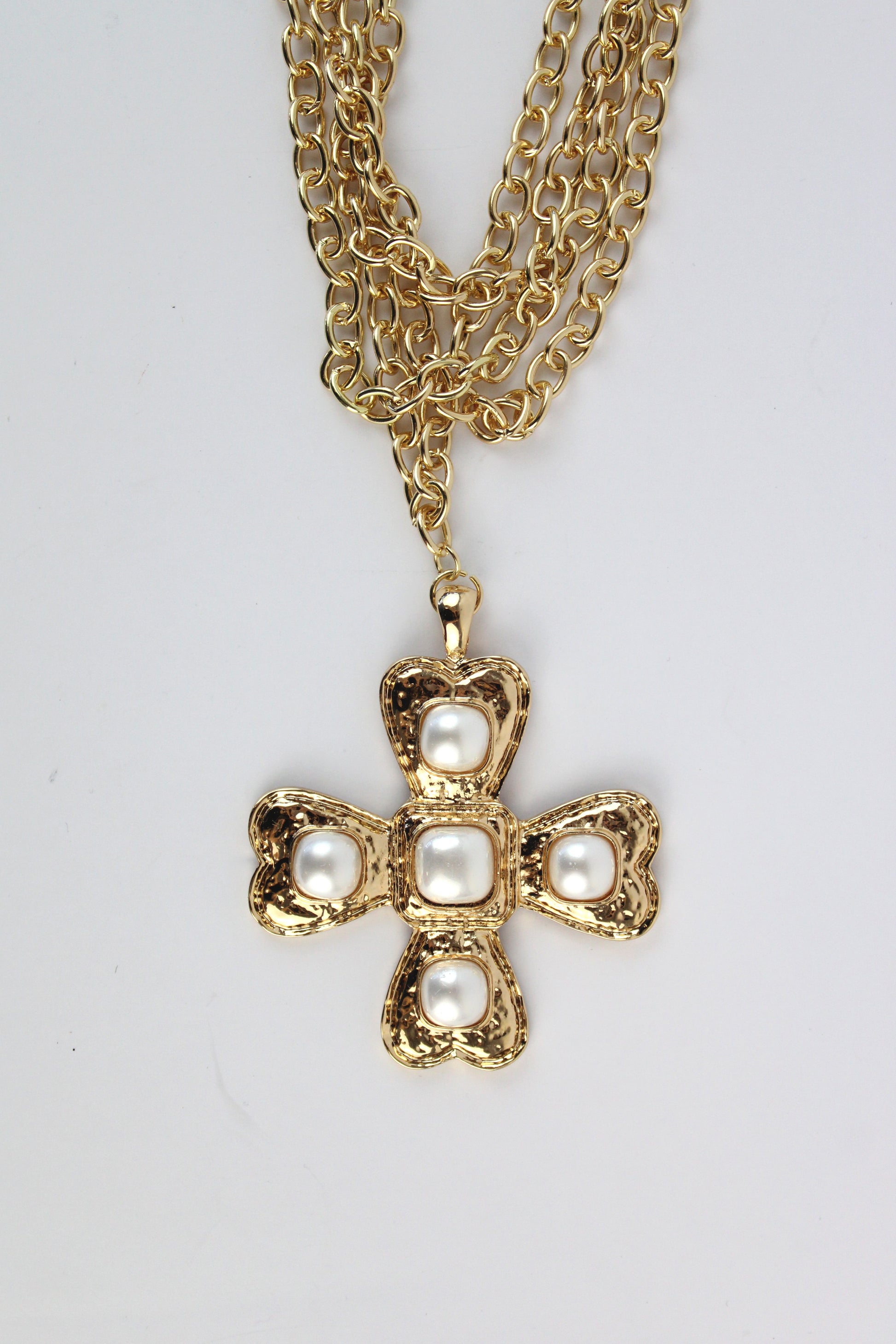 DA026 Collar múltiple trébol con perlas
