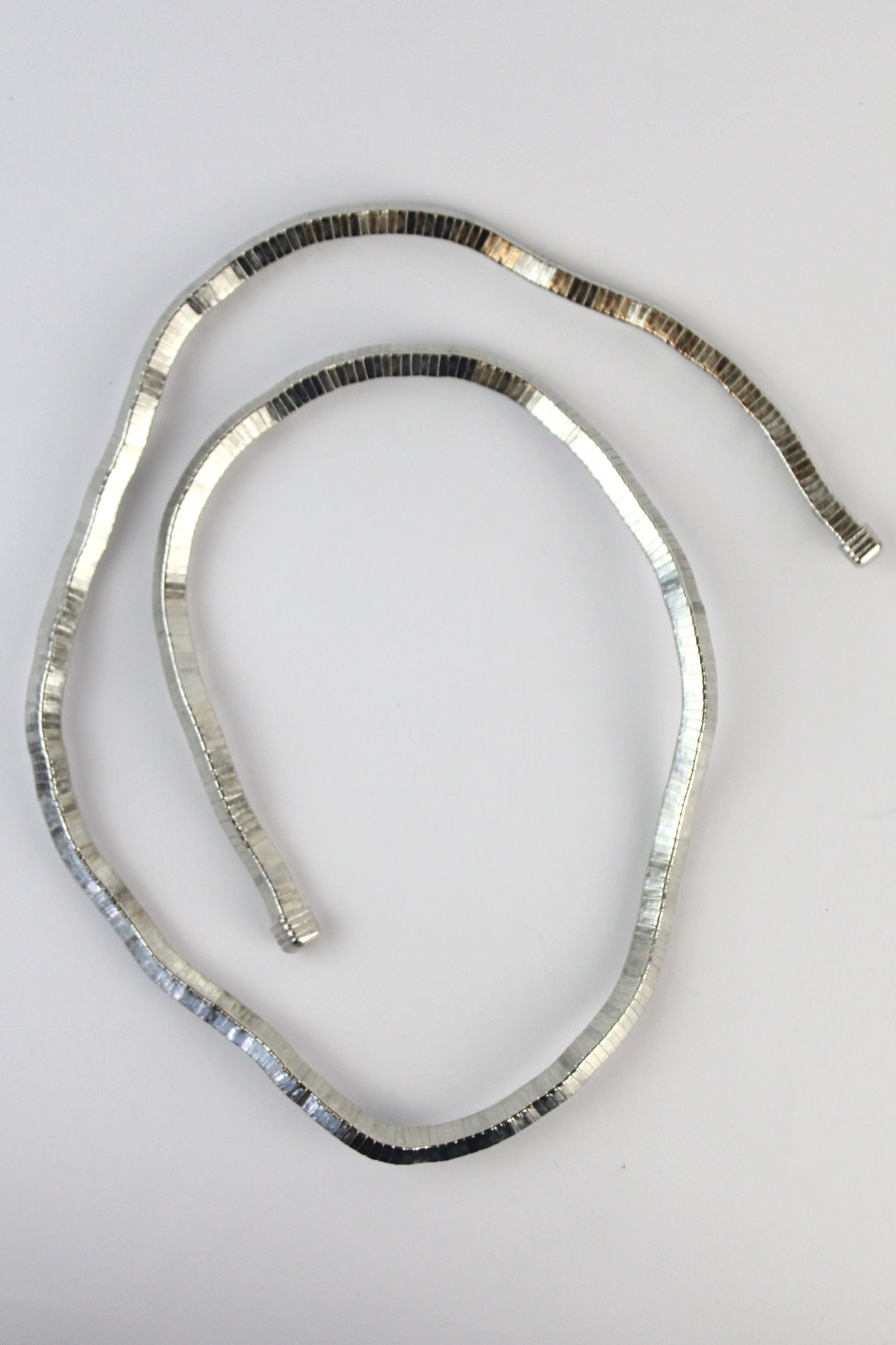 P45727 Collar Cuadradro Alambre Enredado