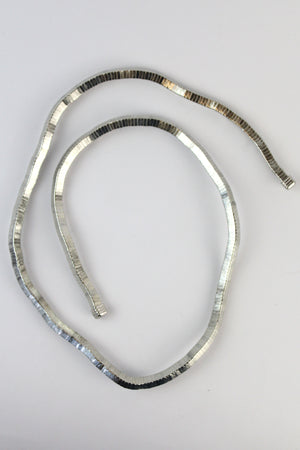 P45727 Collar Cuadradro Alambre Enredado