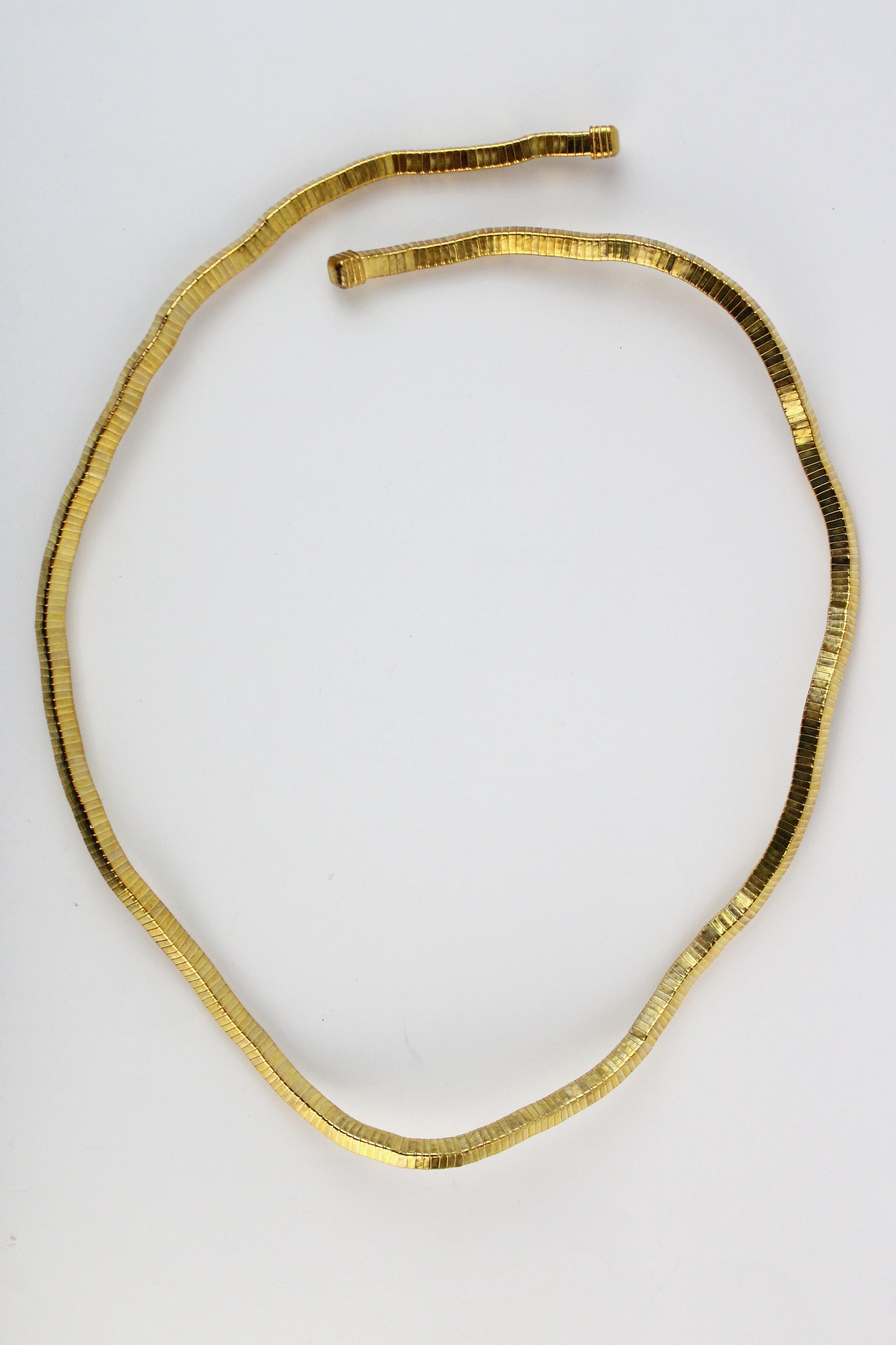 P45727 Collar Cuadradro Alambre Enredado