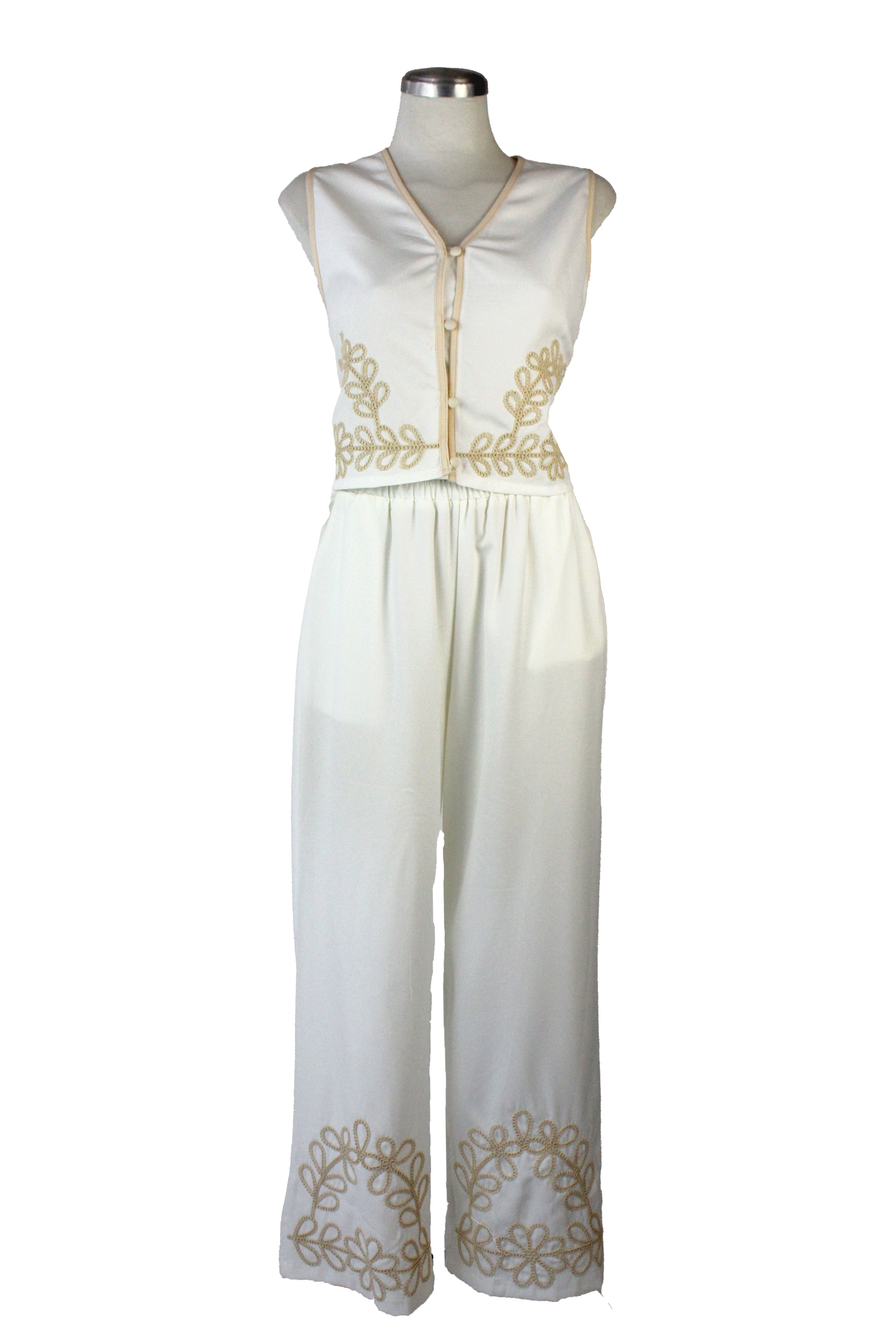 01180 Conjunto Chaleco Y Pantalón Bordado Beige