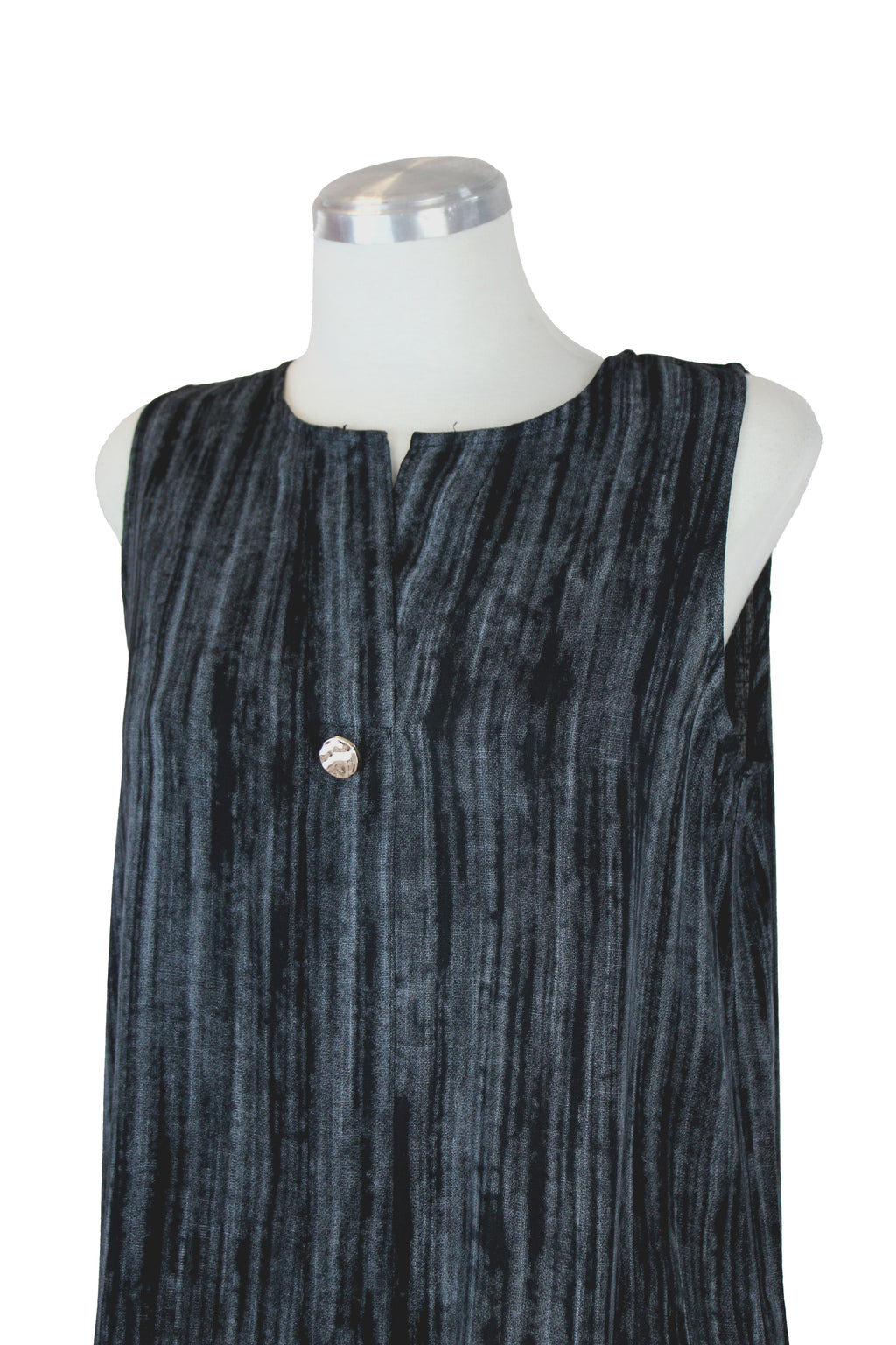 72766 Blusa Sin Manga Acanalada C/Botón Dorado