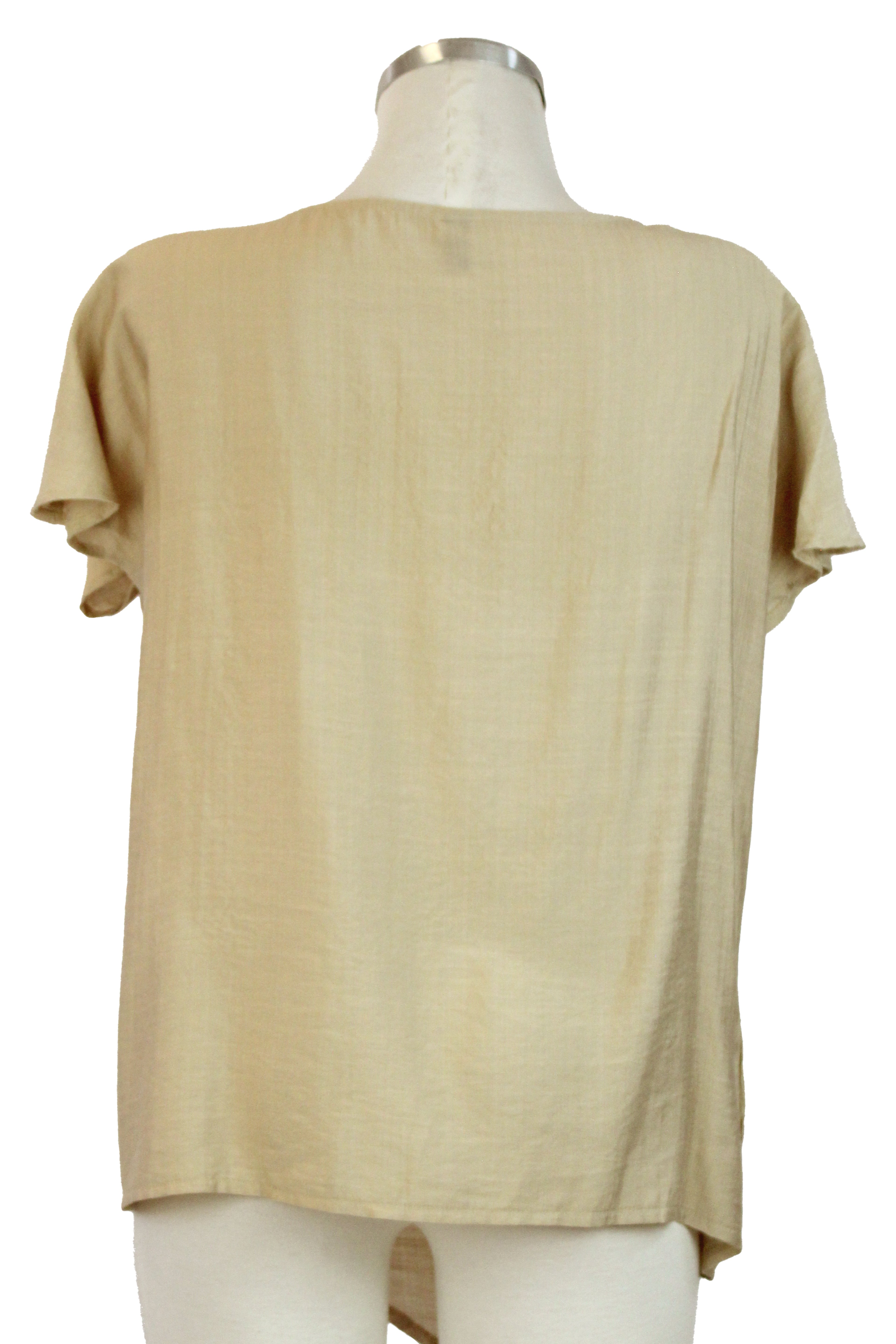 YM16067 Blusa Lisa Corte en Pico Flor en Hombro