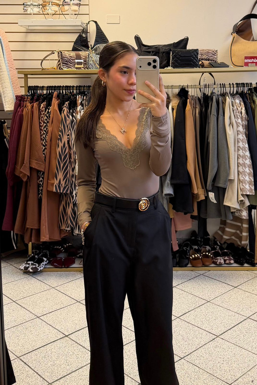 T3615 Body Tipo Licra Cuello V con Encaje