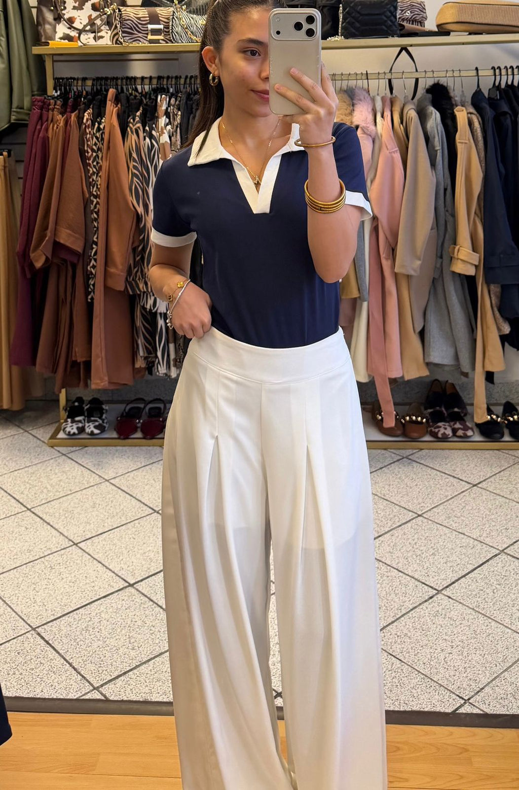 0894 Pantalon pinzas pierna ancha