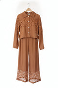 YS259 Conjunto Diseño Bordado Blusa con Botones Aperlados
