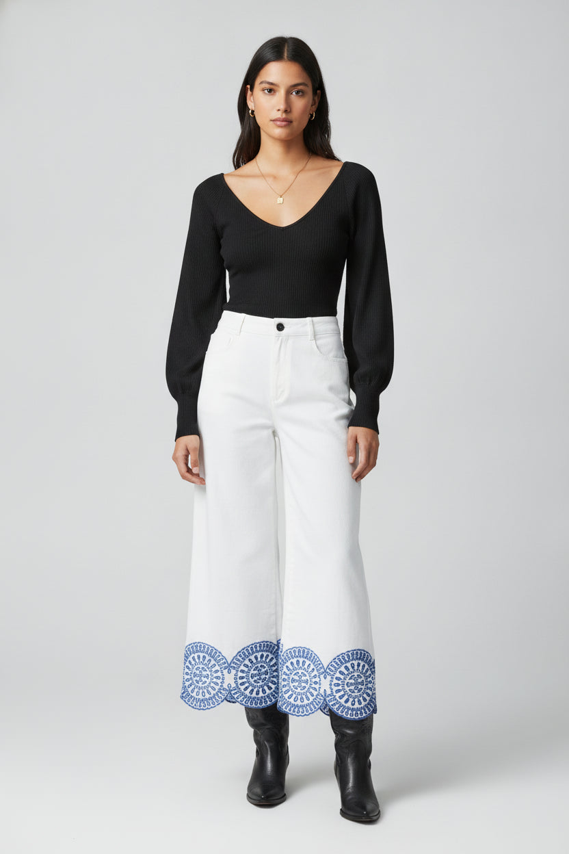LM1100 Pantalón Pierna Ancha Bordado Inferior
