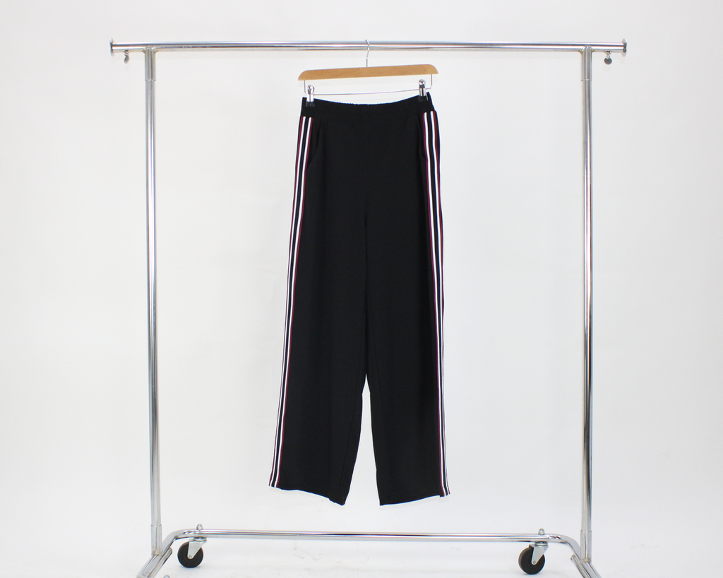 P553 Pantalon Elastico Con Cintillo Rayado Lateral