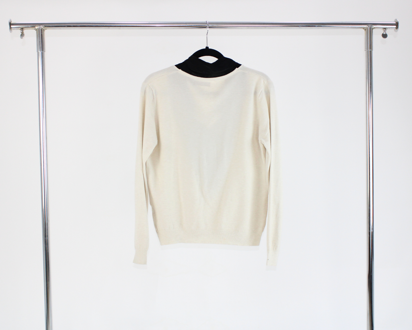 L1575 Sueter Corte V con Blusa Satin Moño