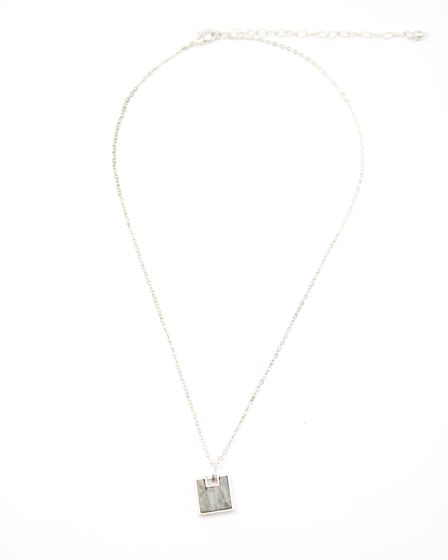 5750 Collar Doble Cadena y Piedra