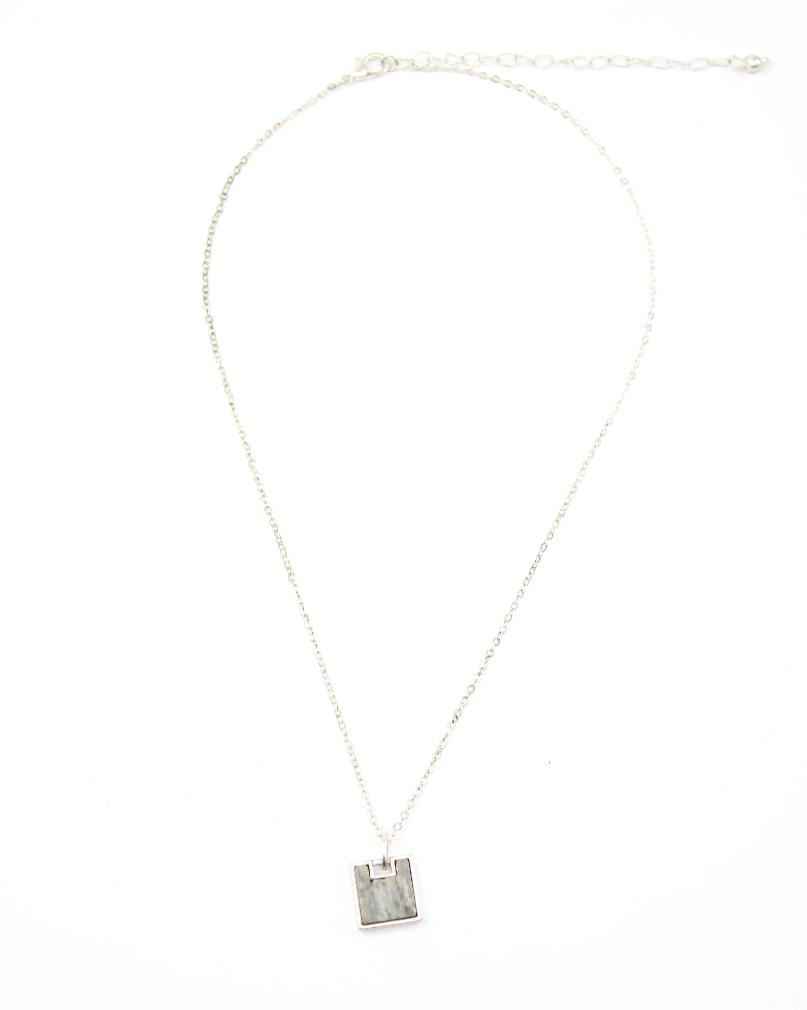5750 Collar Doble Cadena y Piedra