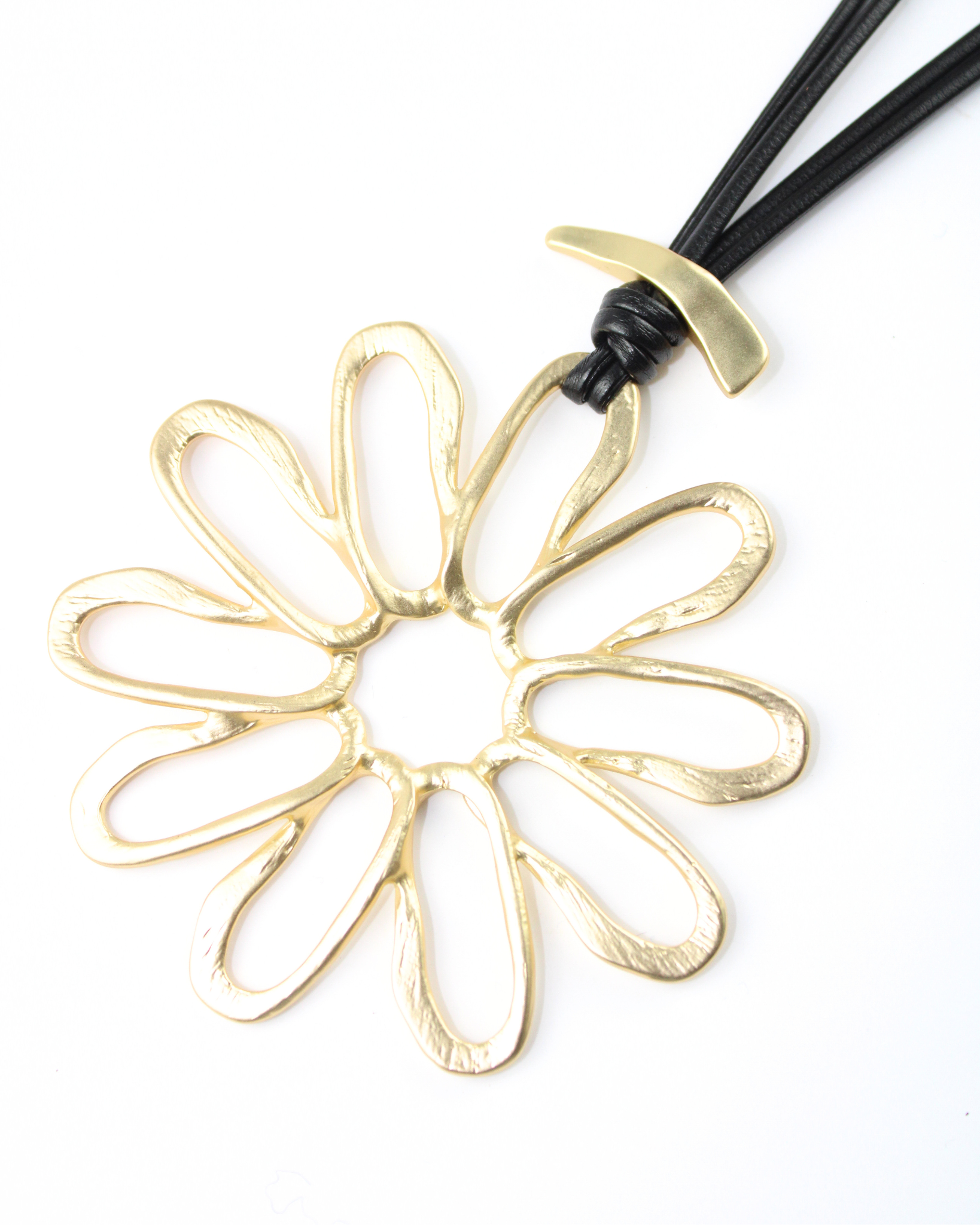 25026 Collar cordón negro mega flor