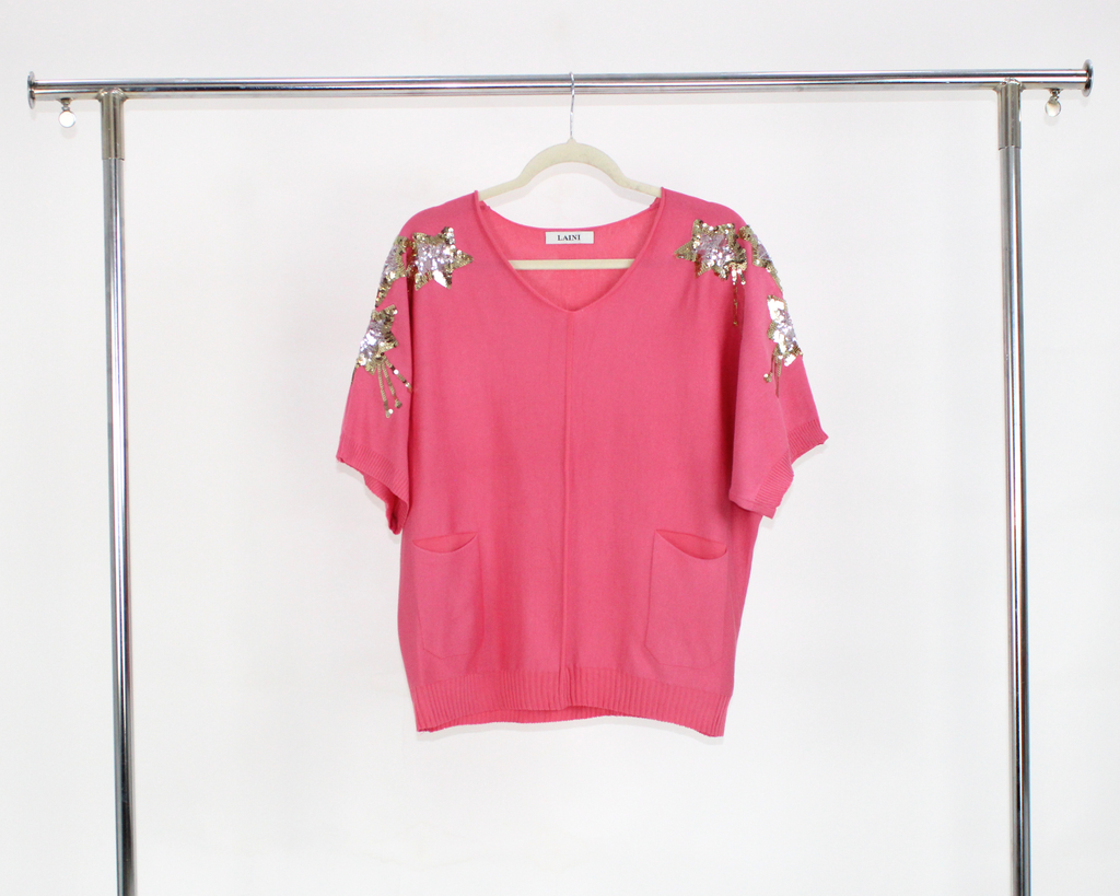 A040 Blusa Tejida Con Bolsas y Estrellas Brillosas en Hombros