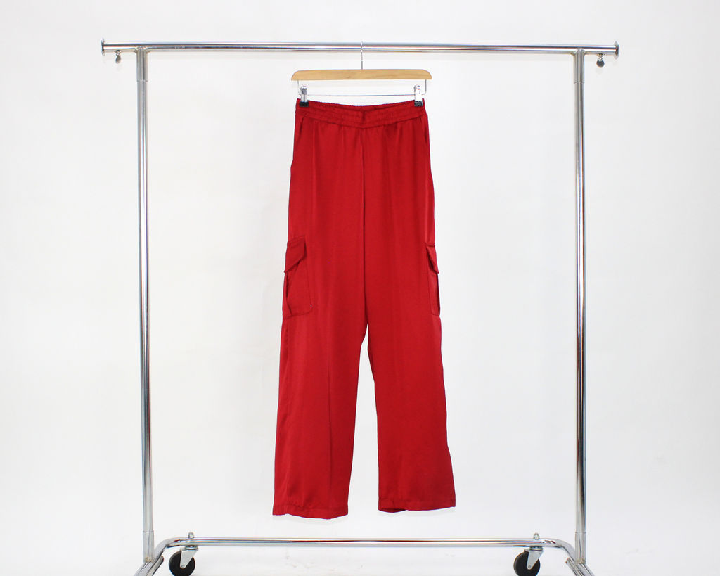 P824 Pantalon Satin Cargo