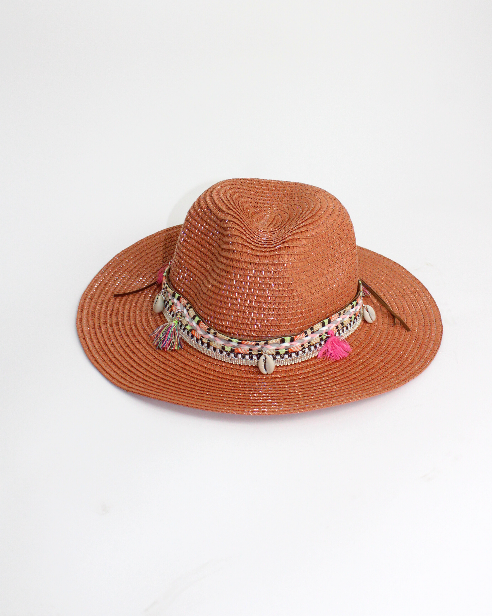 FH1187 Sombrero toquilla con motatas y conchas