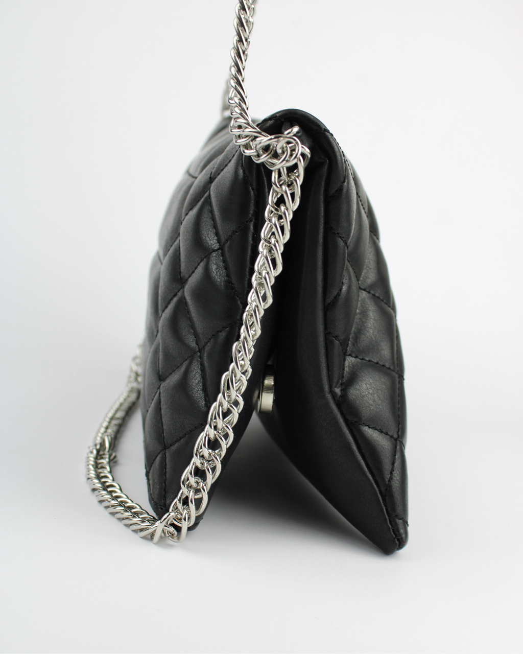 1010 Bolsa Doblez Capitonado con Asa Cadena