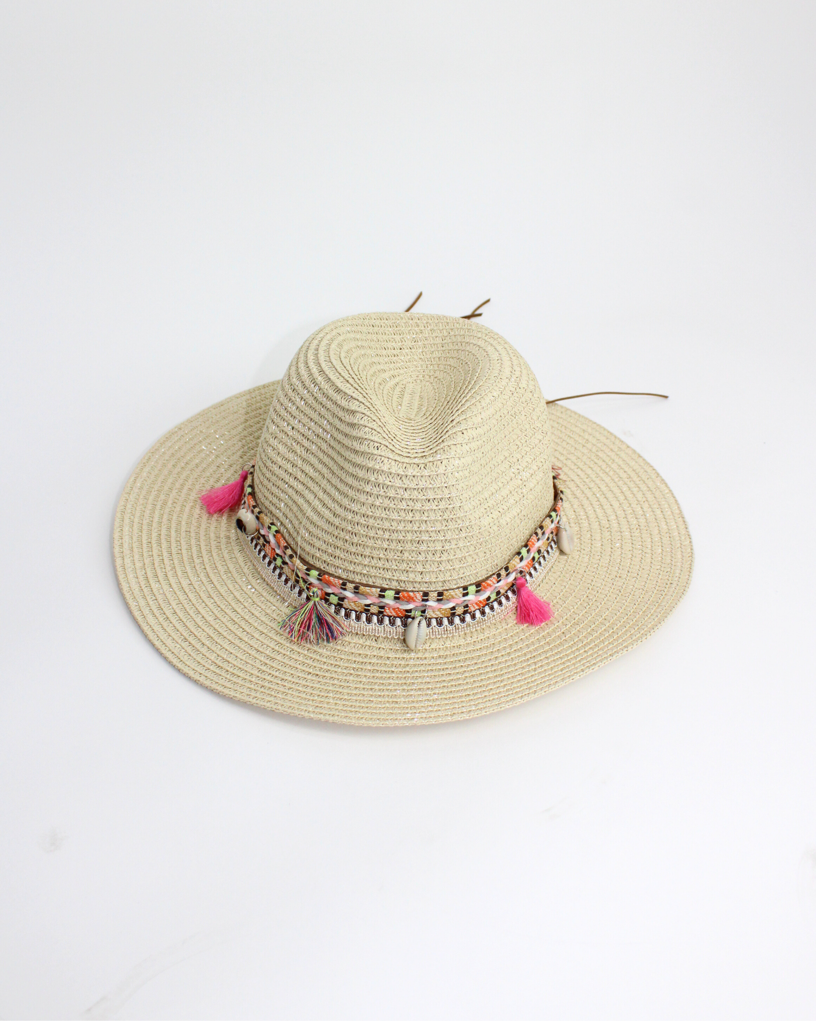 FH1187 Sombrero toquilla con motatas y conchas