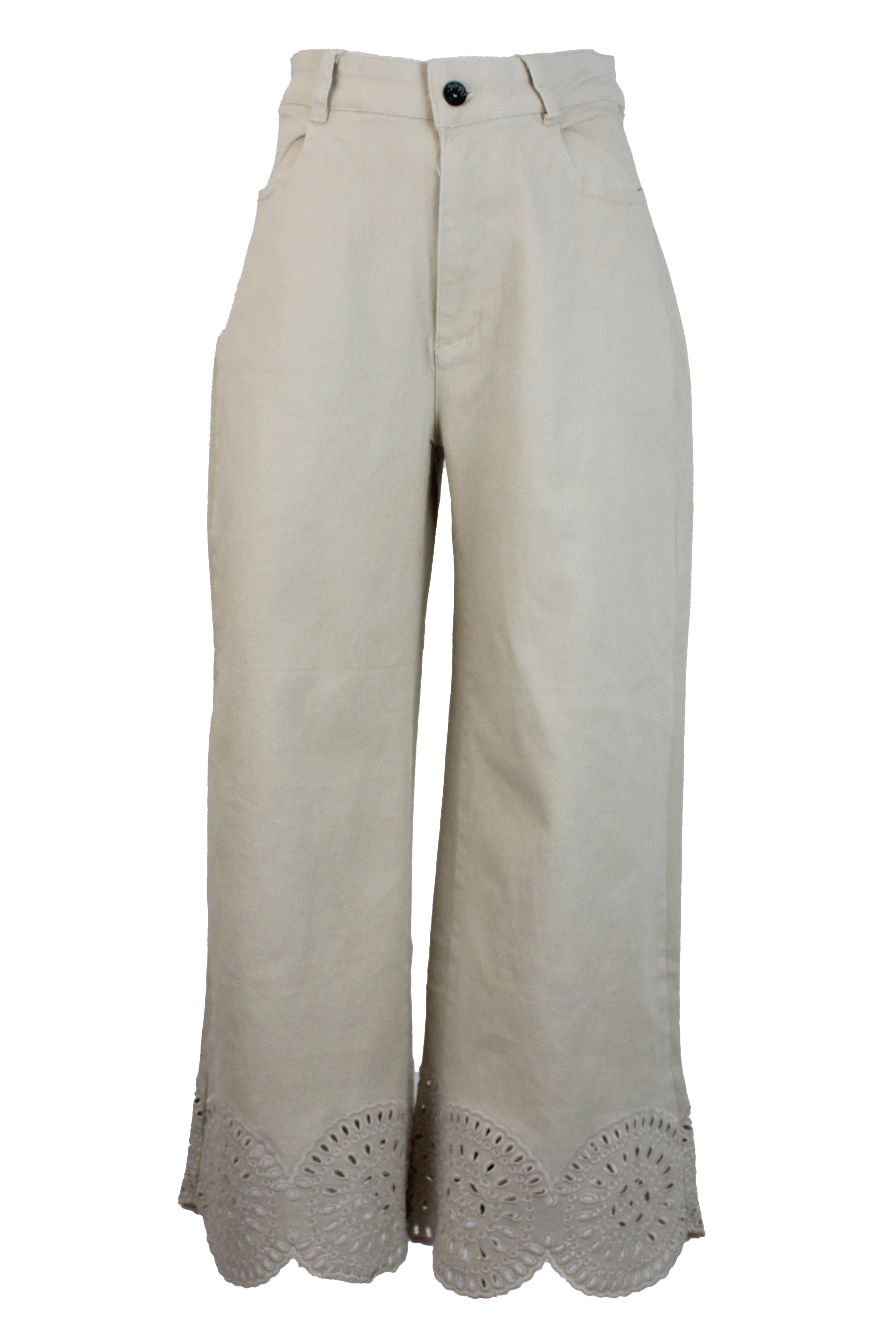 LM1100 Pantalón Pierna Ancha Bordado Inferior