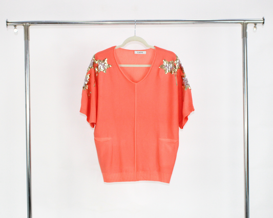 A040 Blusa Tejida Con Bolsas y Estrellas Brillosas en Hombros