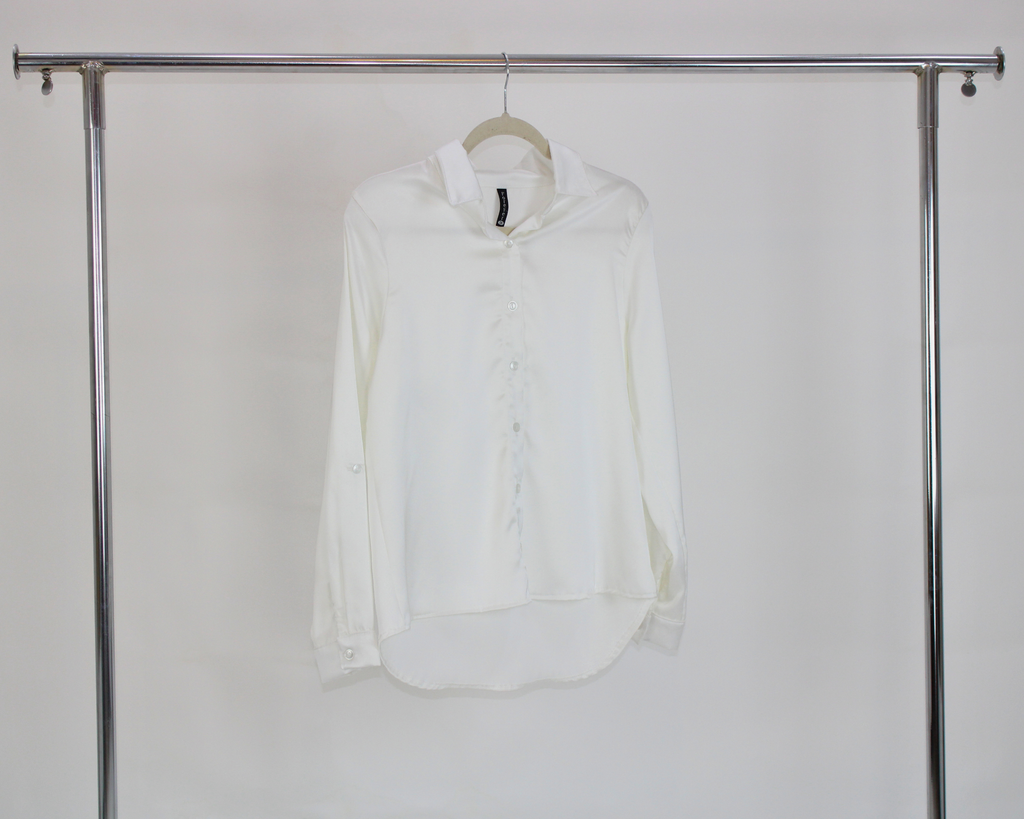 2647 Blusa Satin Con Caida