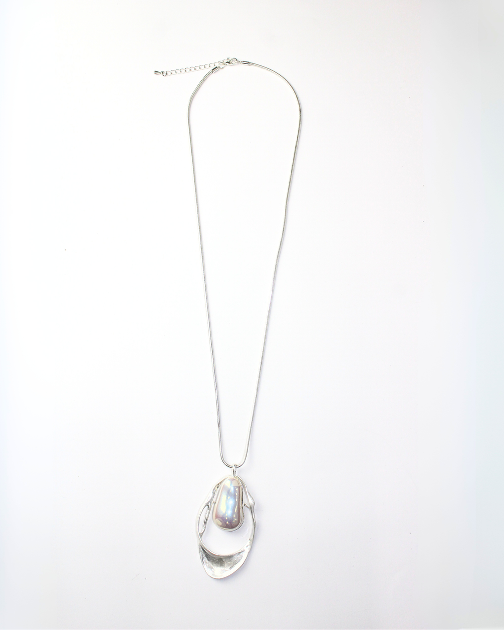 25032 Collar largo con perlas irregular