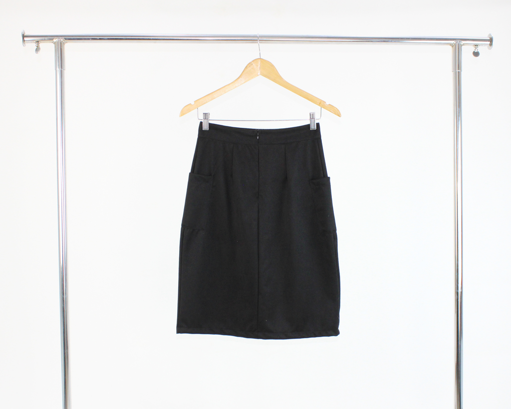 FG12410 Falda Gamuza Botones Bolsa Costado