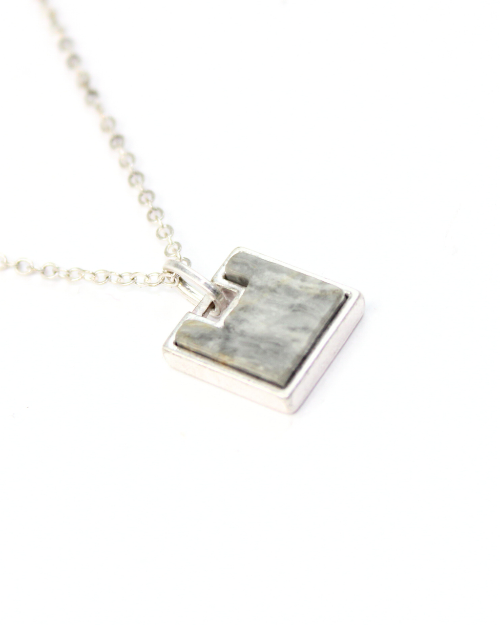 5750 Collar Doble Cadena y Piedra