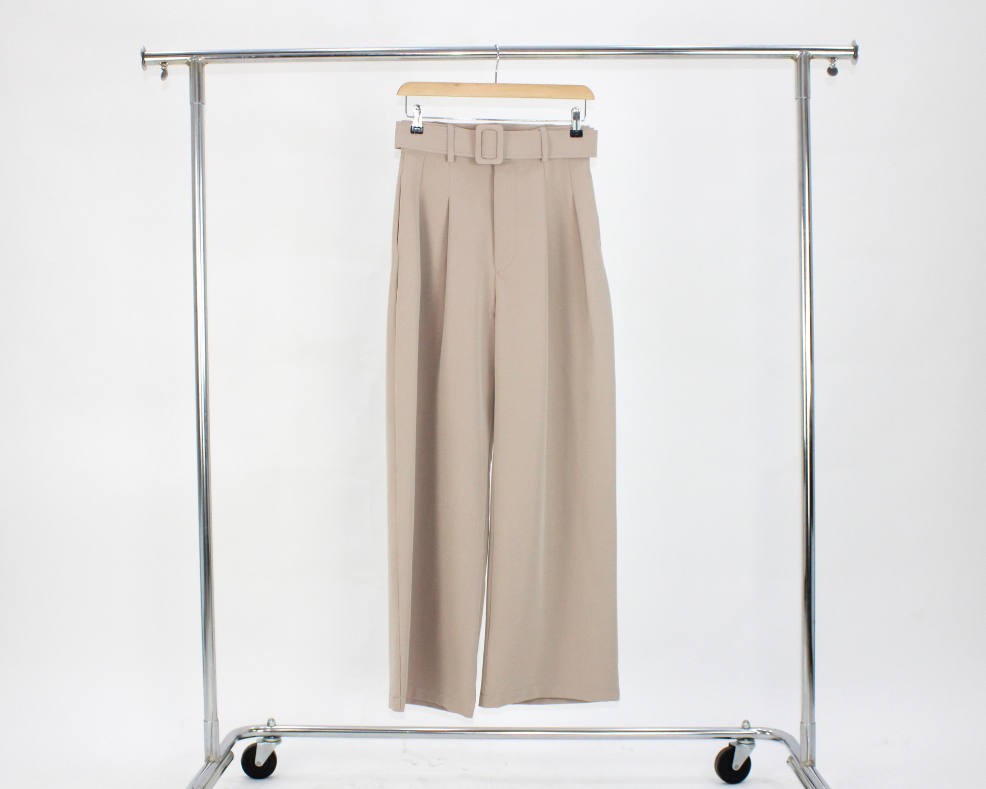 P443 Pantalon con Cinto Pierna Ancha Pinzas