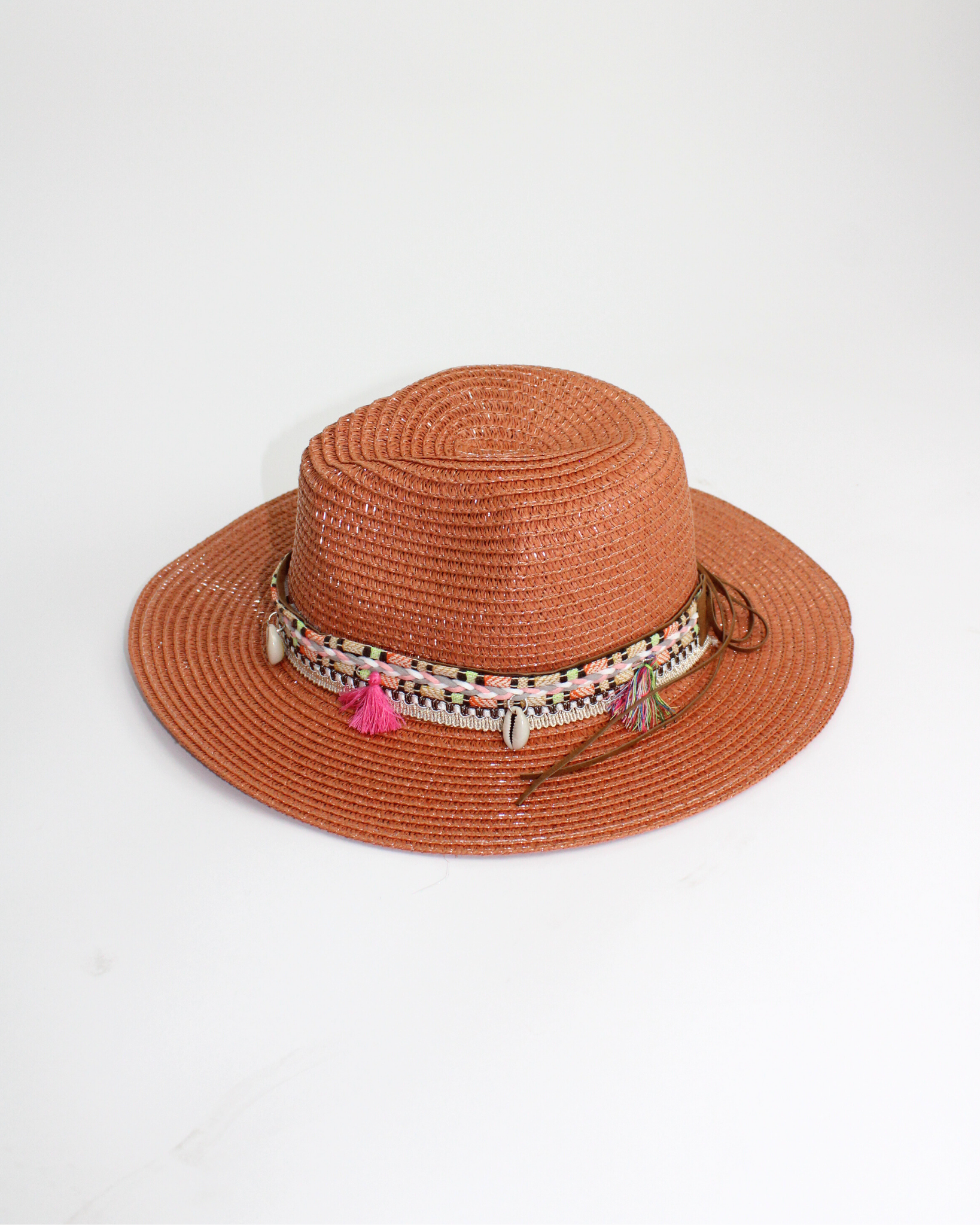 FH1187 Sombrero toquilla con motatas y conchas