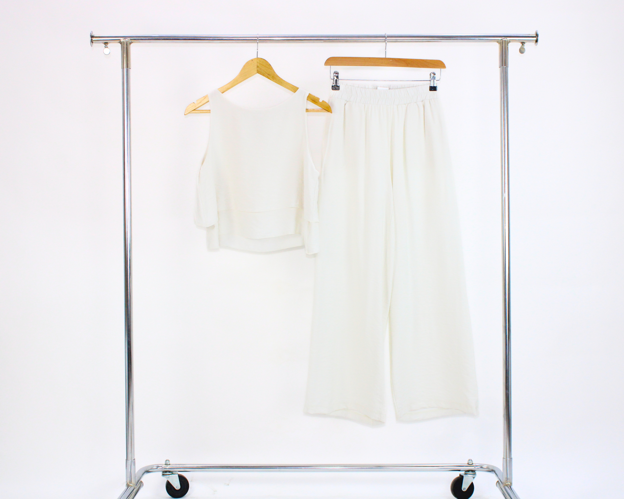 1064DLSJ Conjunto Pantalon y Blusa Doble Caida Sin Manga