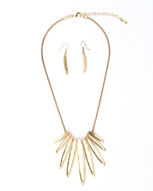 48731 Collar Corto De Dijes Largos