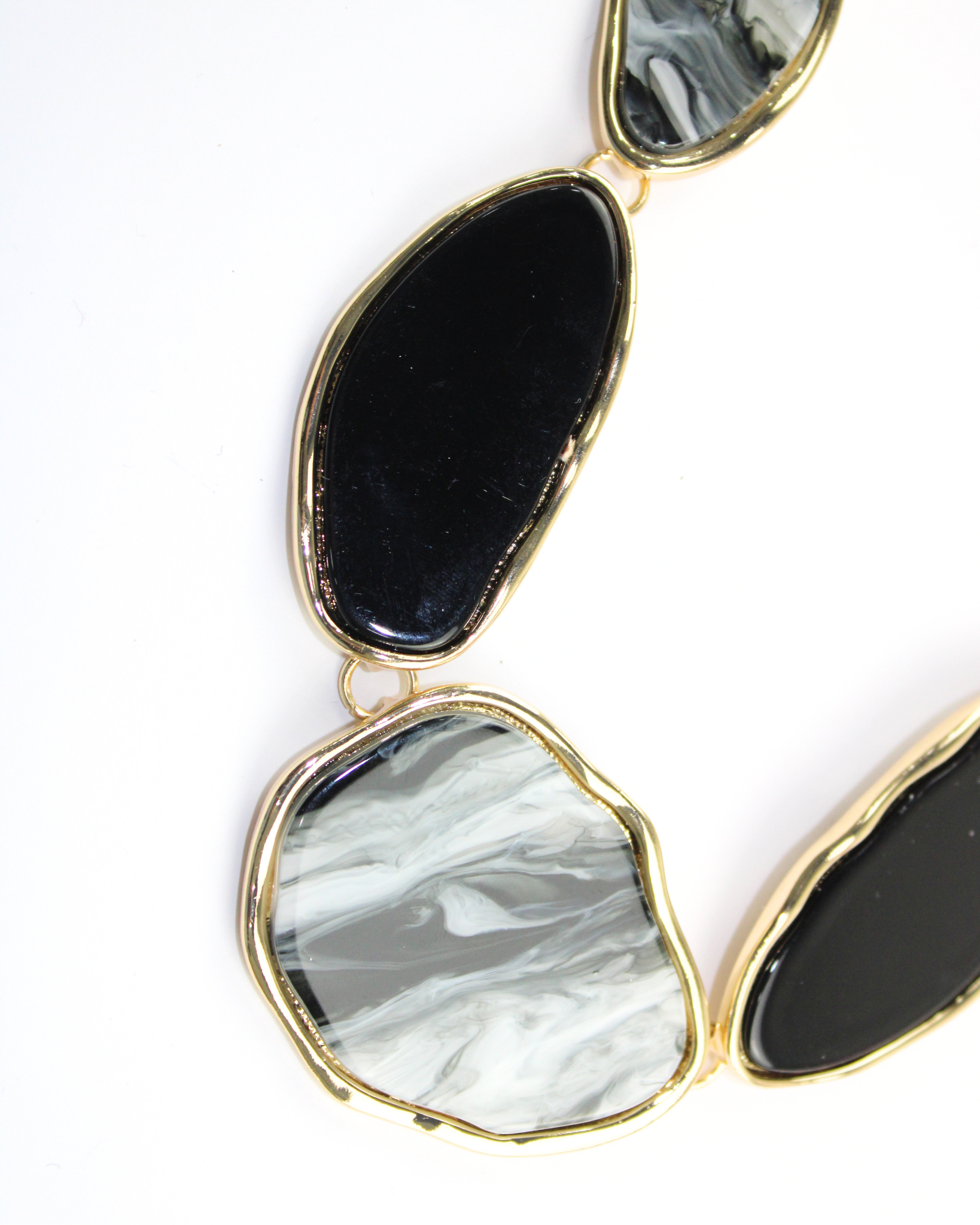 25012 Collar eslabones con piedras negras