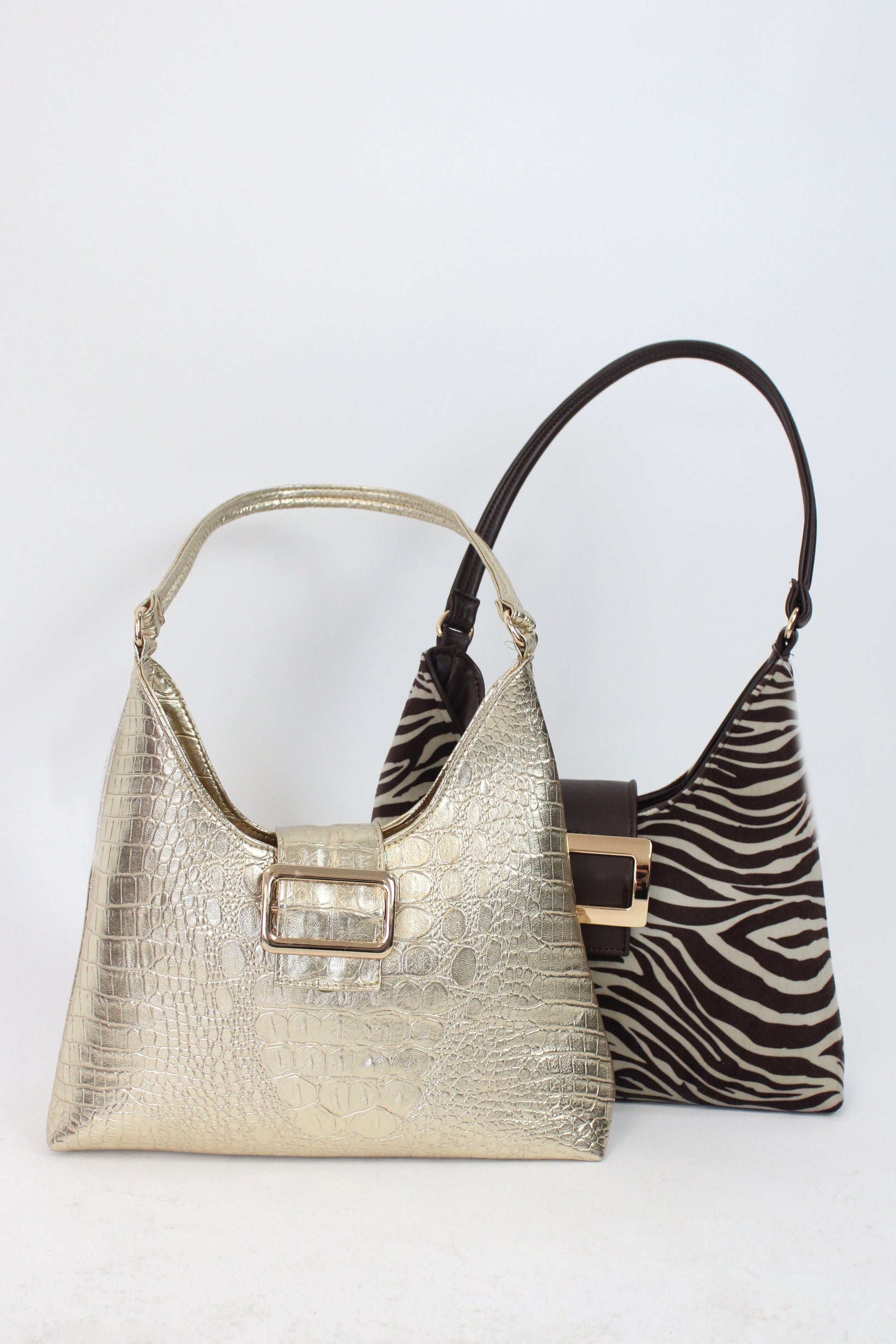 015 Bolsa Rigida Croc Dorada con Hebilla